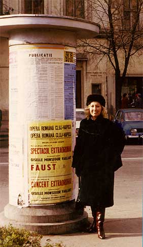 Monsegur Vaillant in Cluj * Violetta, Traviata, Verdi Monsegur Vaillant in Cluj