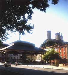 Chateau et gare de Foix, Ari&egrave;ge - Collection particuli&egrave;re